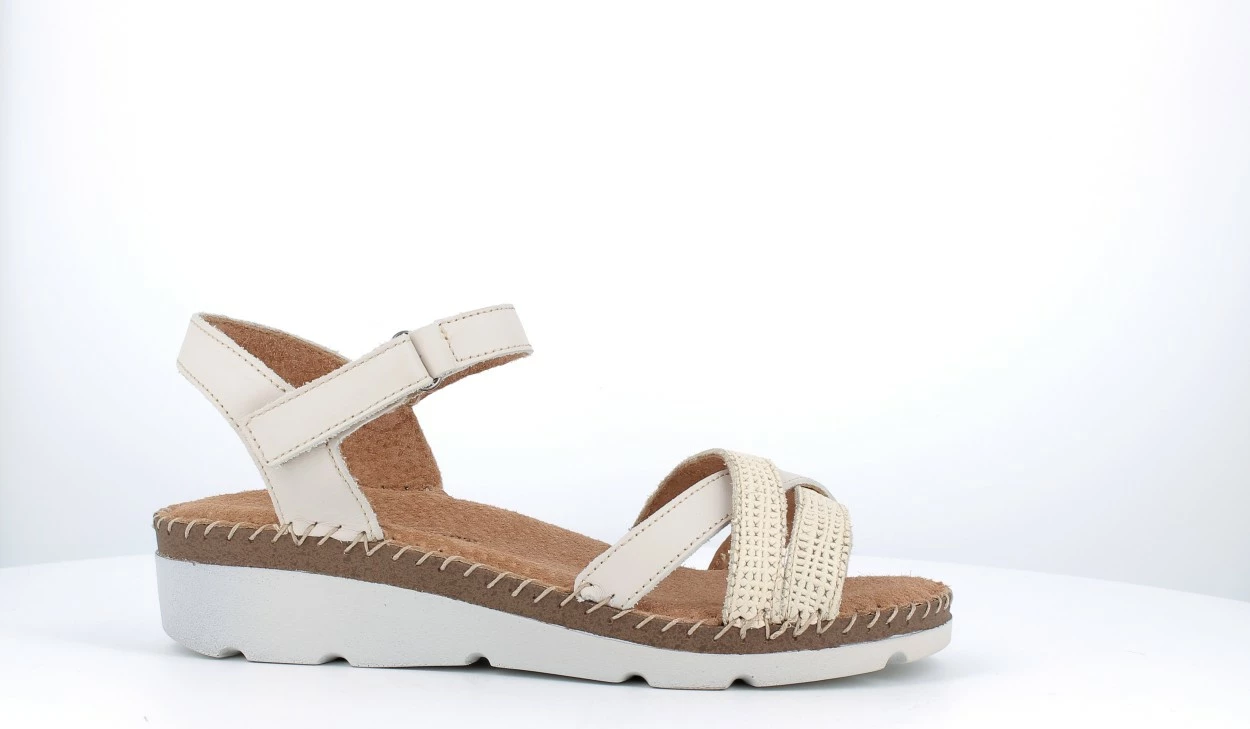 Sandale per femra LEA, bezhë