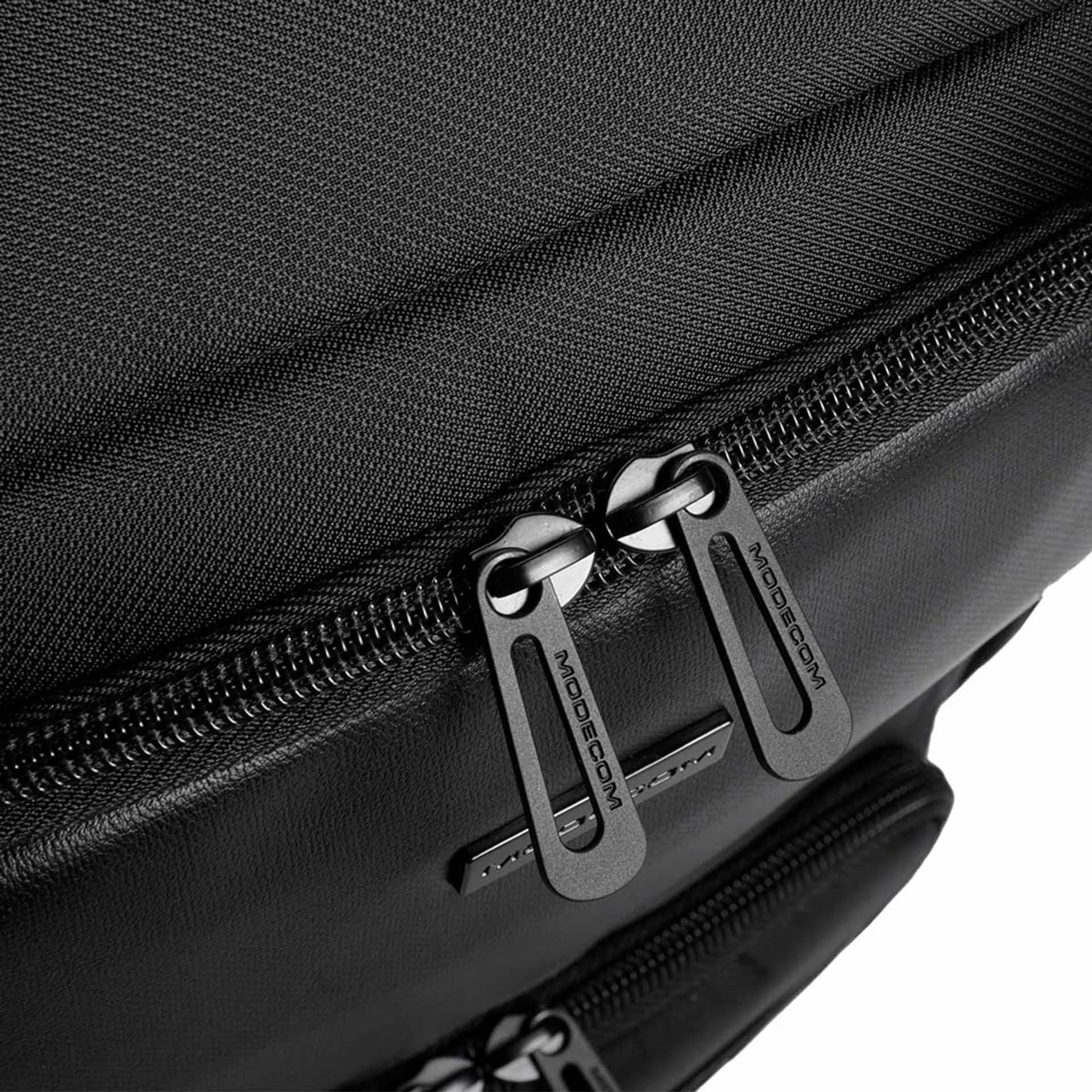 Çantë shpine për laptop Modecom Creative 15, 15.6\", me port USB, e zezë