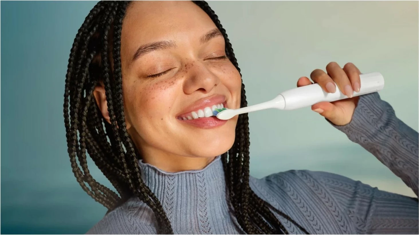 Furçë dhëmbësh sonic Philips Sonicare 2100 HX4022, 2 koka, bateri litium, e bardhë