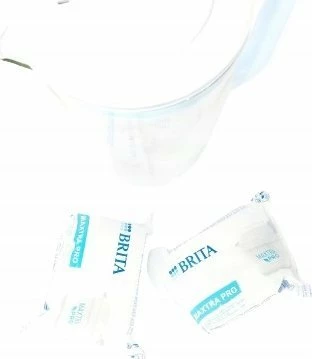 Kanarë filtruese uji Brita Glass 2.5L me indikator elektronik, 2x MAXTRA Pro Pure Performance, transparente/blu