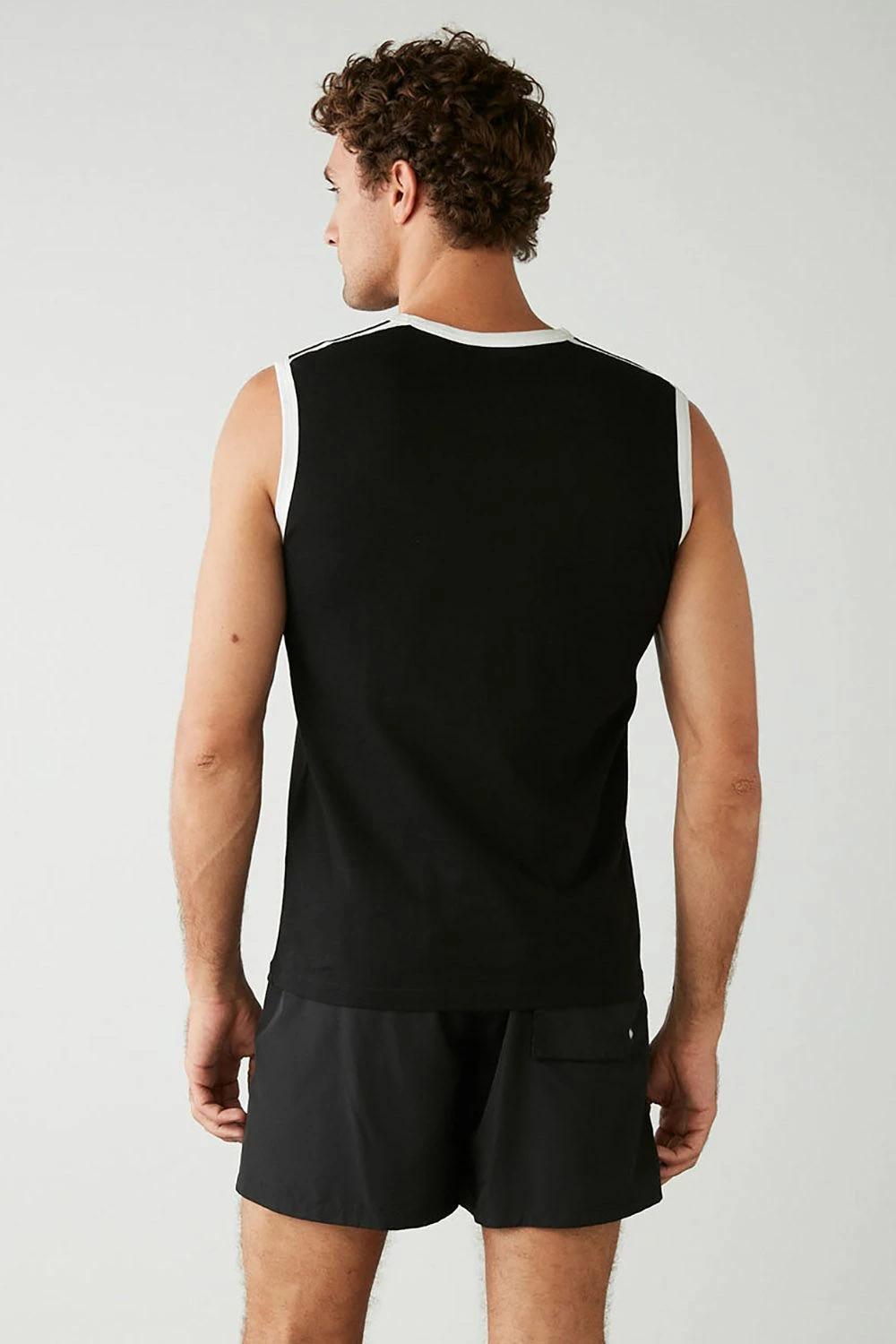 Fanellë e zezë për meshkuj, Jumeon, Best