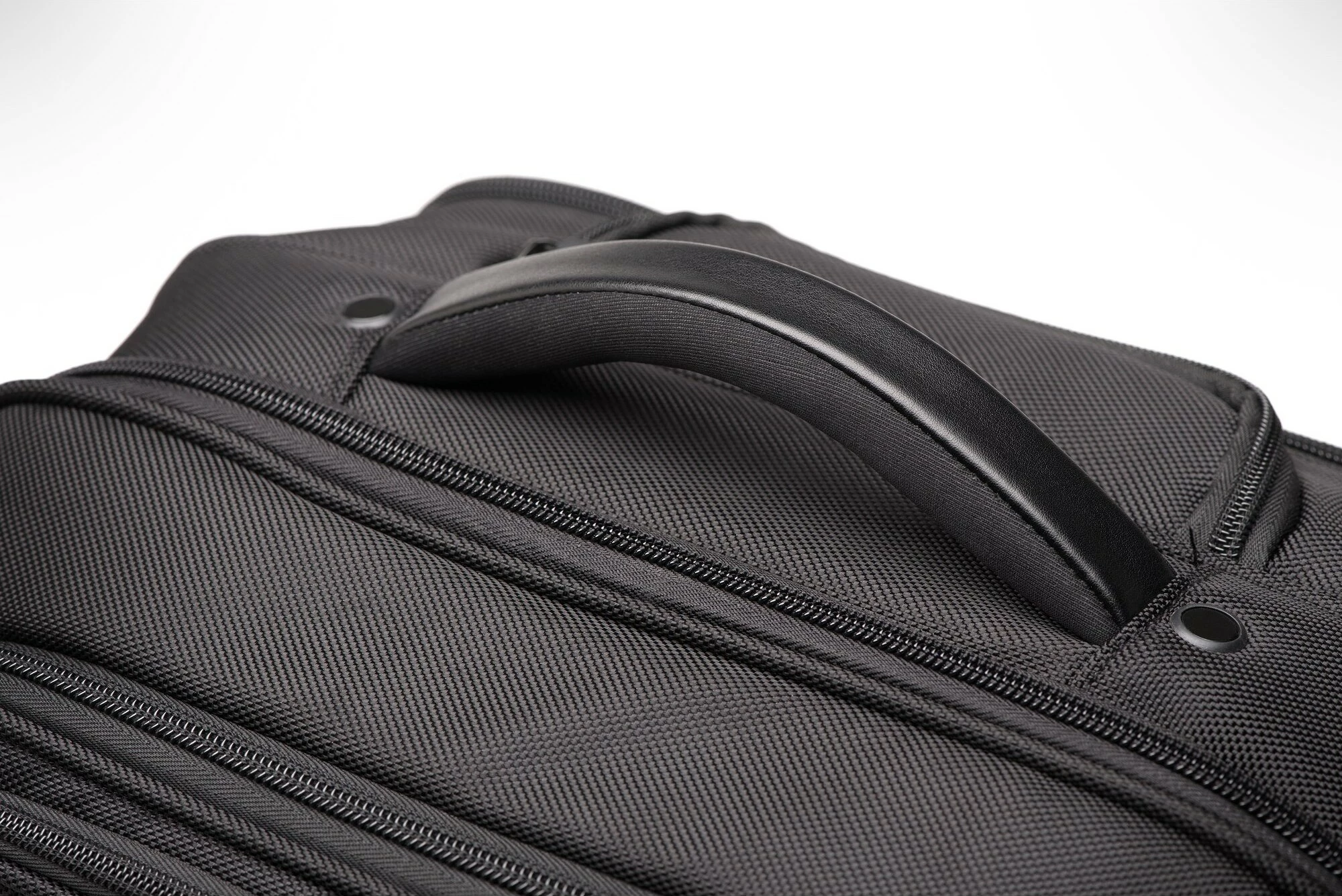 Trolley Kensington Contour 2.0 Pro Overnight Laptop Spinner, 17 inch, e zezë