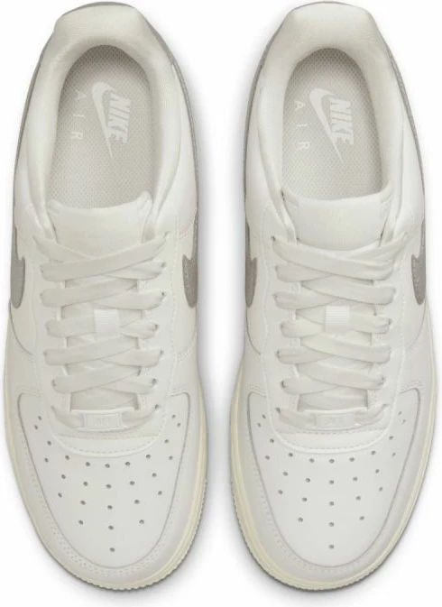 Atlete për femra Nike, të bardha