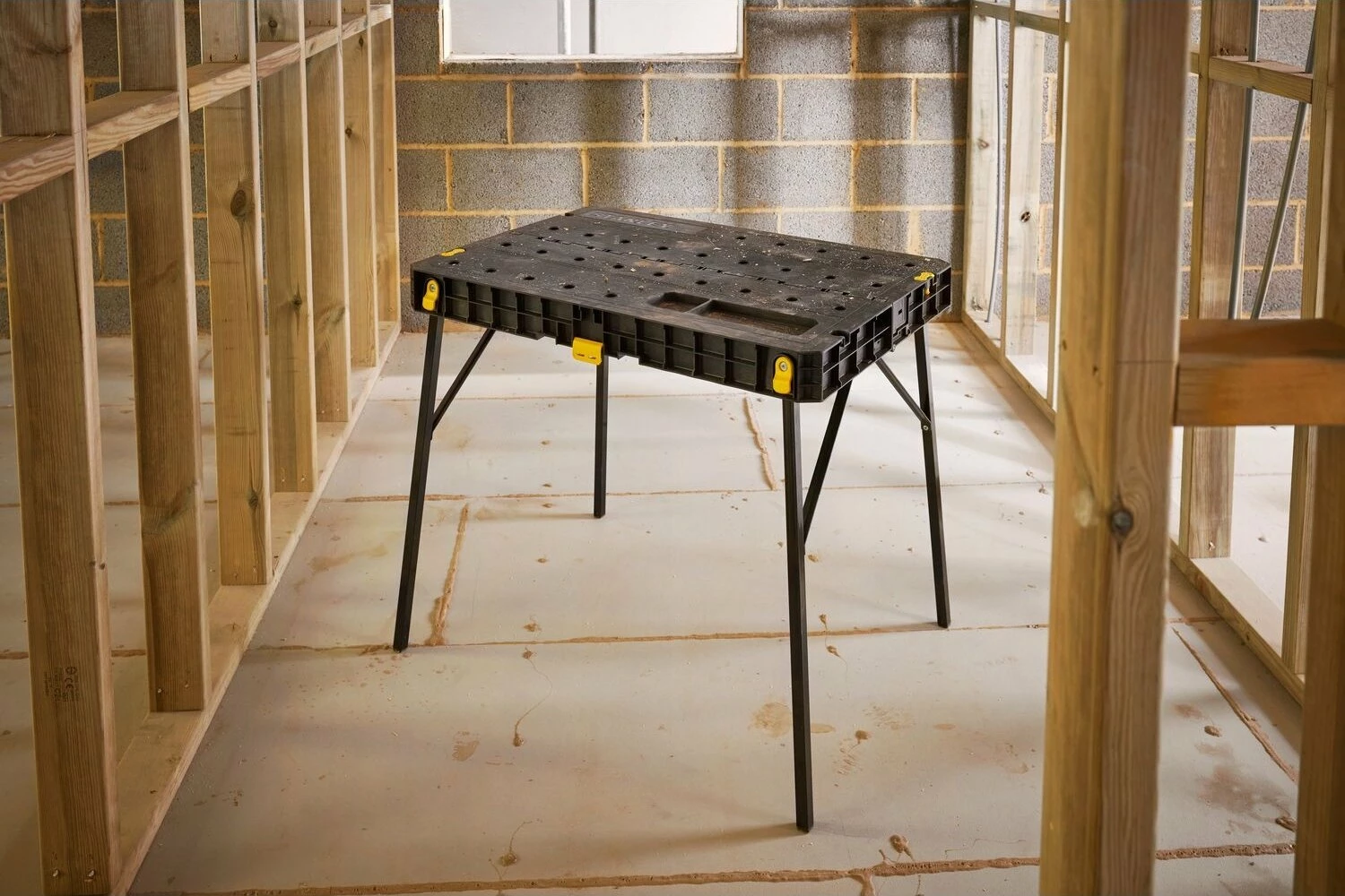 Tavolinë pune e palosshme Stanley Essential STST83492 320 kg 85×61×73.6 cm, e zezë