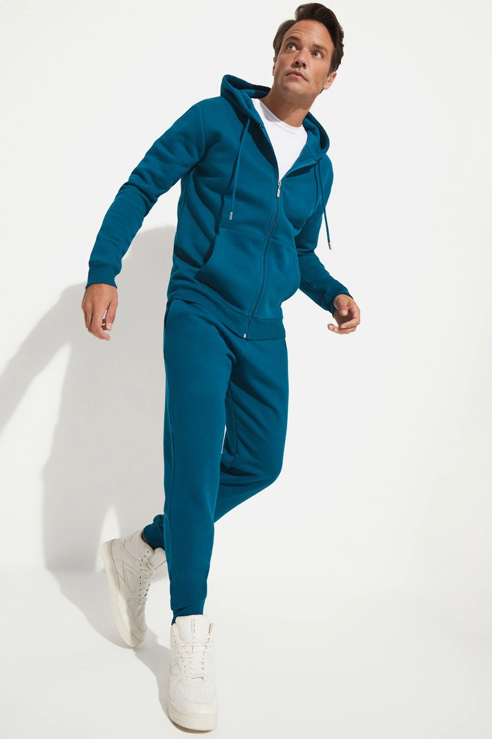 Trenerka të poshtme për meshkuj June