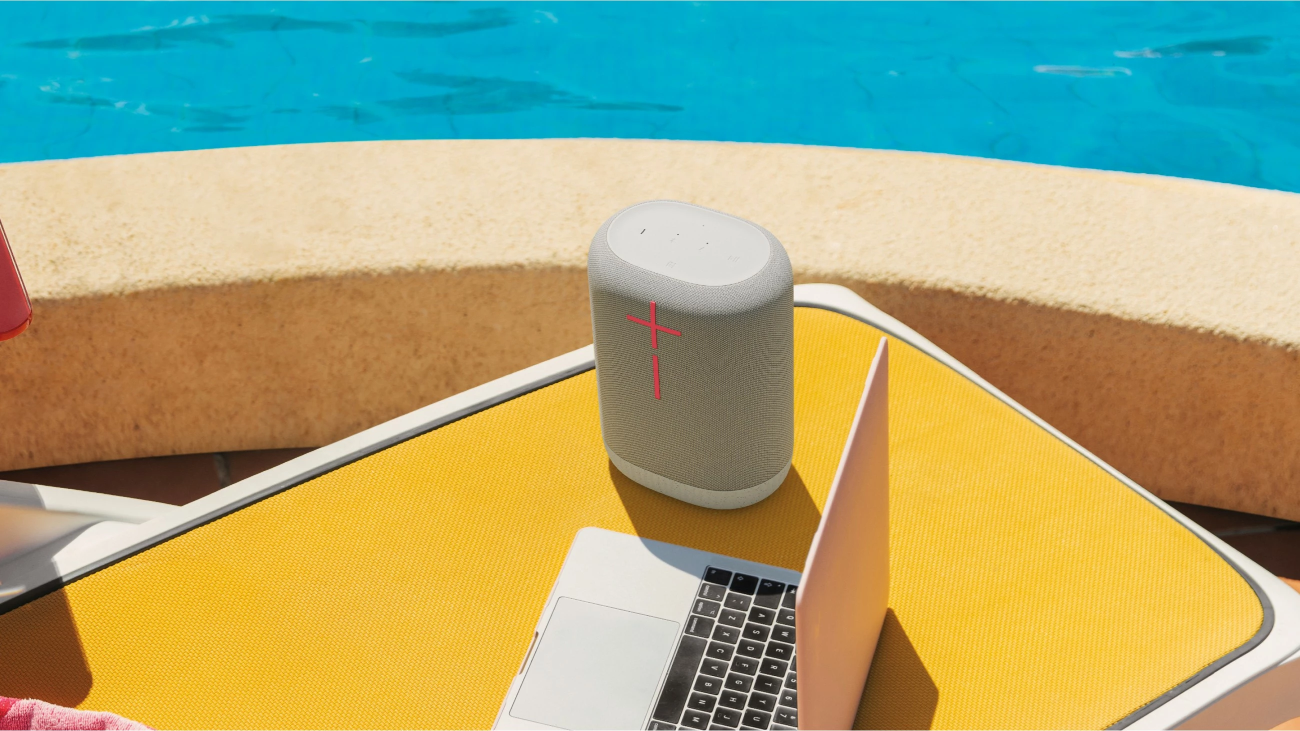 Altoparlant Ultimate Ears Epicboom, i bardhë