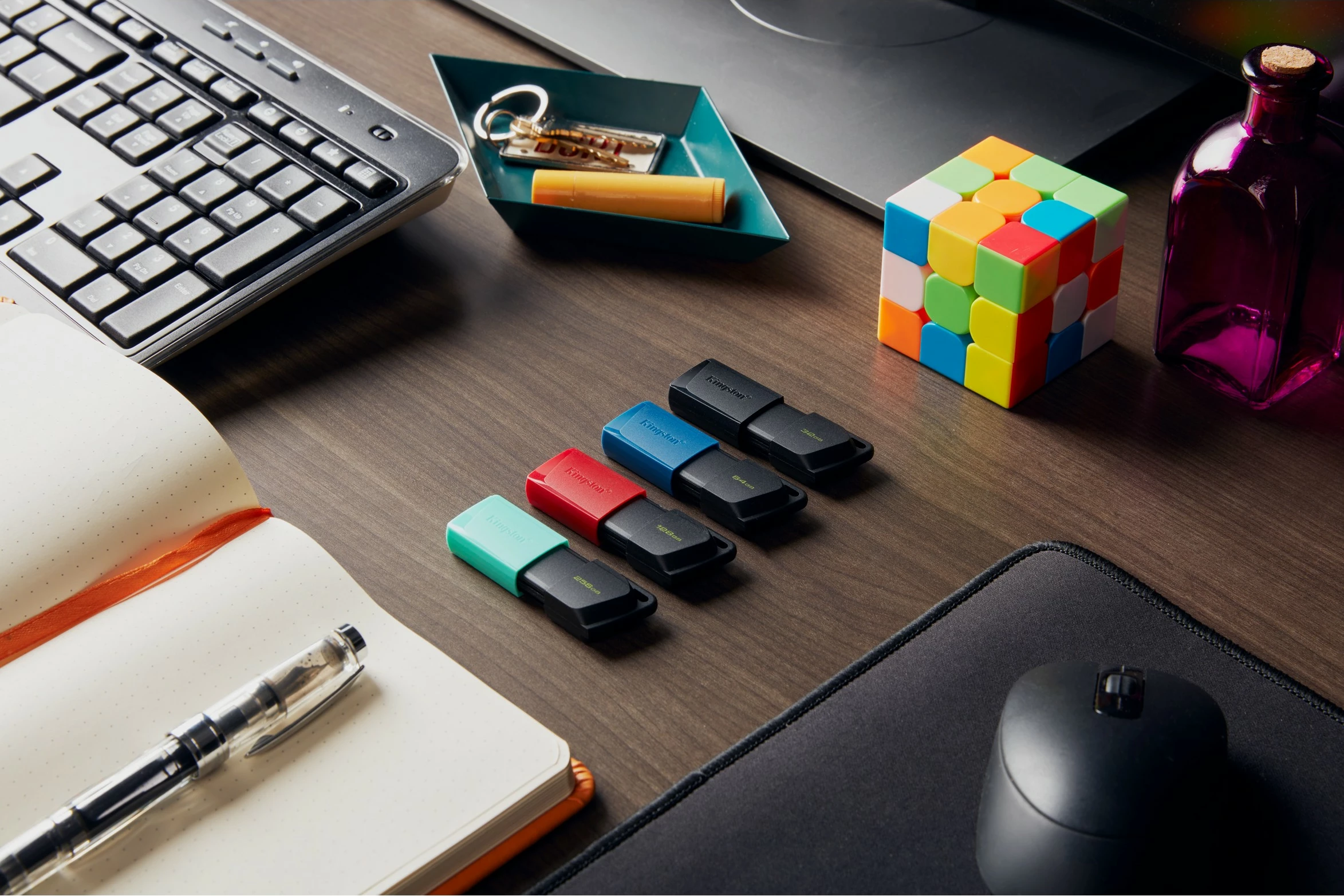 USB Kingston DataTraveler Exodia M 64GB, USB3.2, zi + kaltër