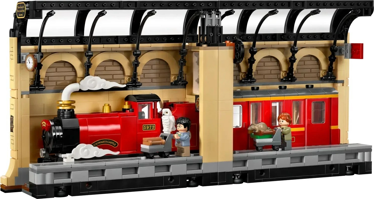 Set LEGO Harry Potter 76450 Book nook: Hogwarts Express, 832 pjesë