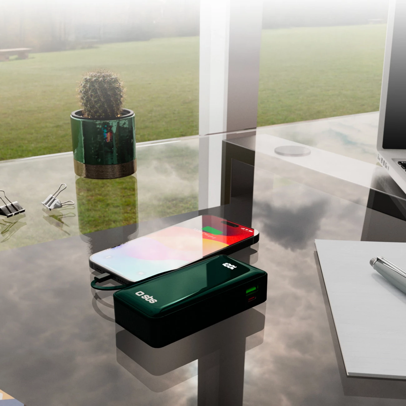 Powerbank SBS 10000 mAh 20W me kabllo USB-C të integruar dhe ekran digjital, e gjelbër