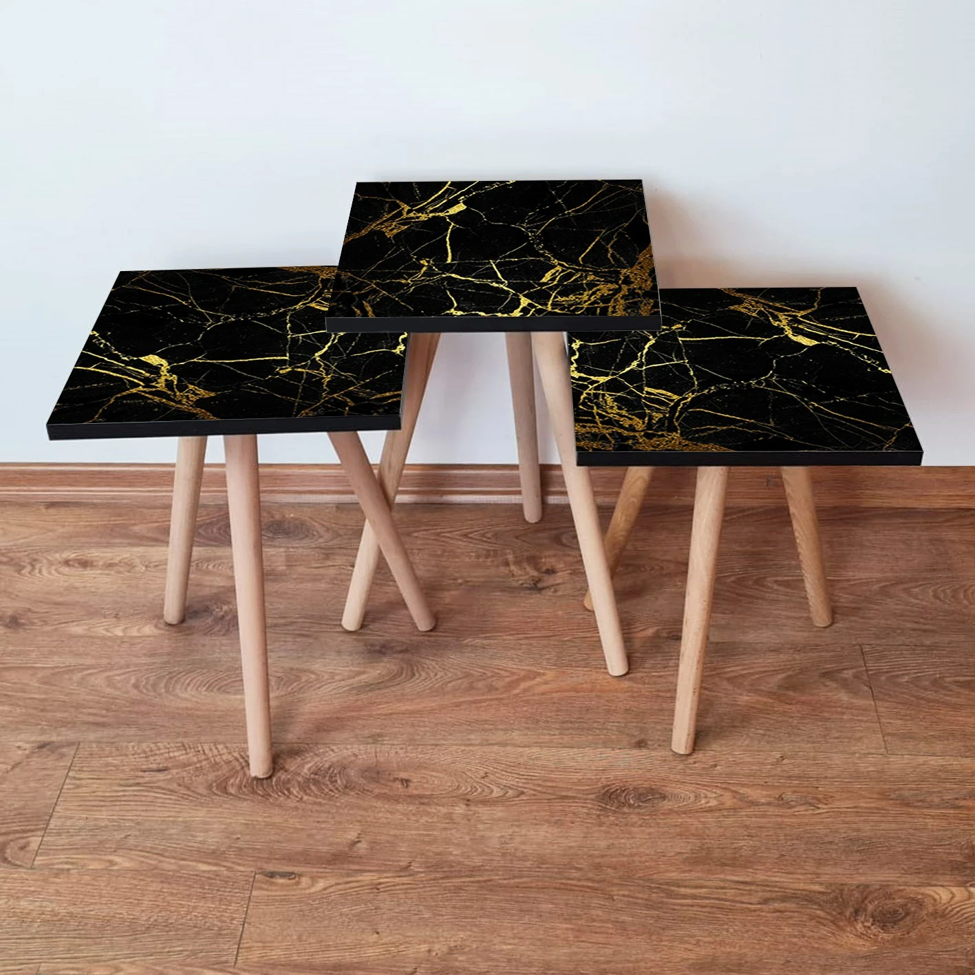 Set tavolina të ndërlidhura, 3 copë, ngjyrë e zezë dhe ari, Skye Decor, 3Shp184