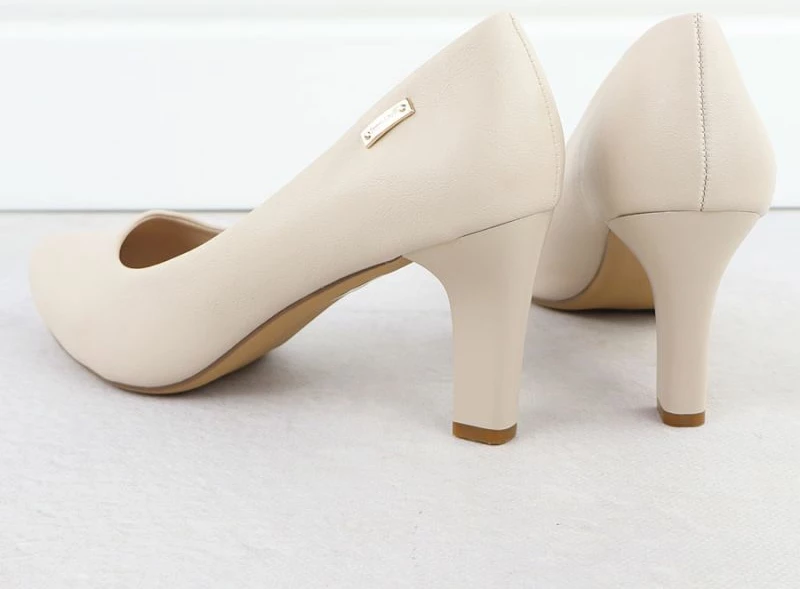 Këpucë me taka për femra Leone, nude