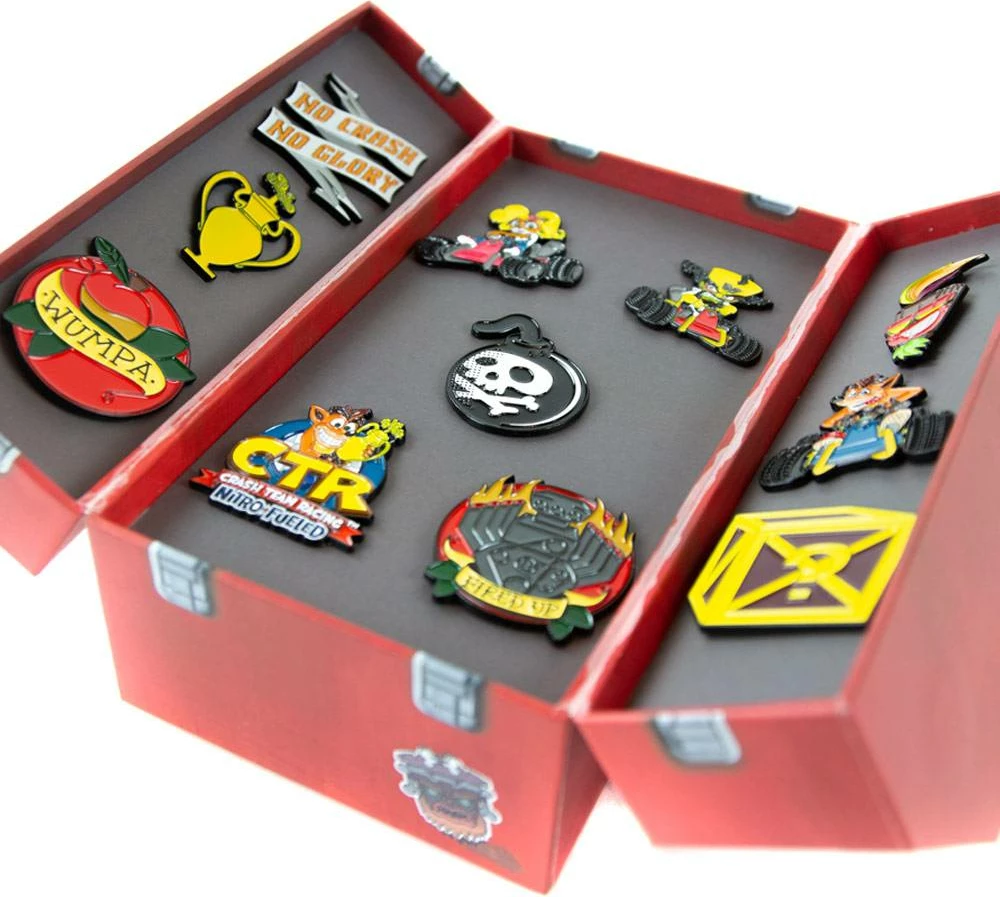 Set pinash enamel Numskull Crash Team Racing Nitro-Fueled, Crash Bandicoot, set 11 copë