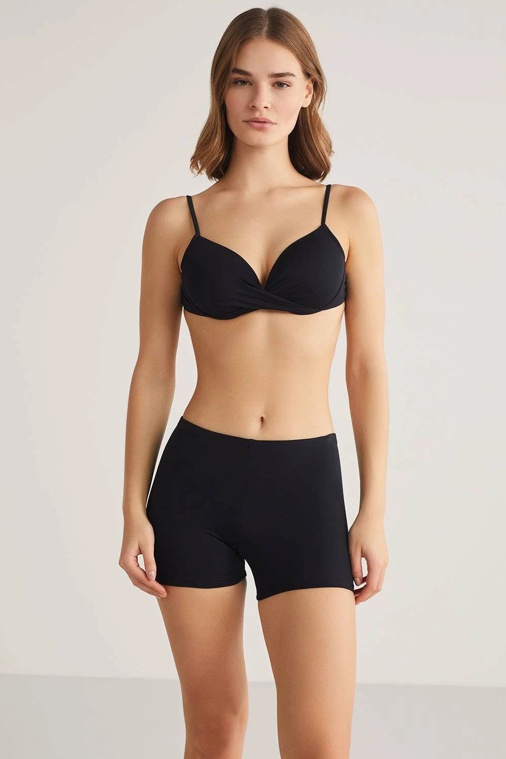 Short i zi Jumeon, për femra
