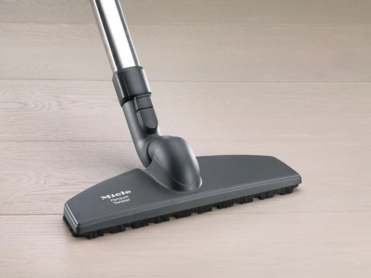 Fshesë me korrent Miele Blizzard CX1, 890 W, e zezë