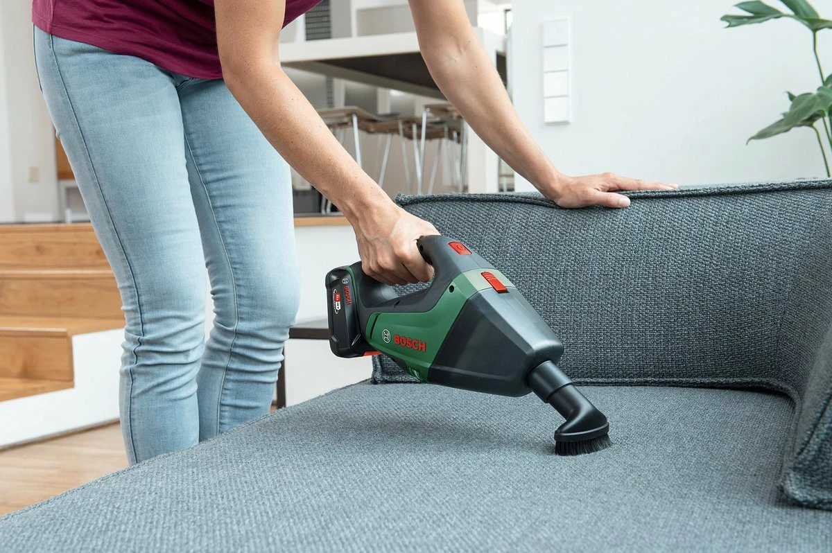 Fshesë me vakum dore Bosch UniversalVac 18, 18 V, 500 ml, jeshile