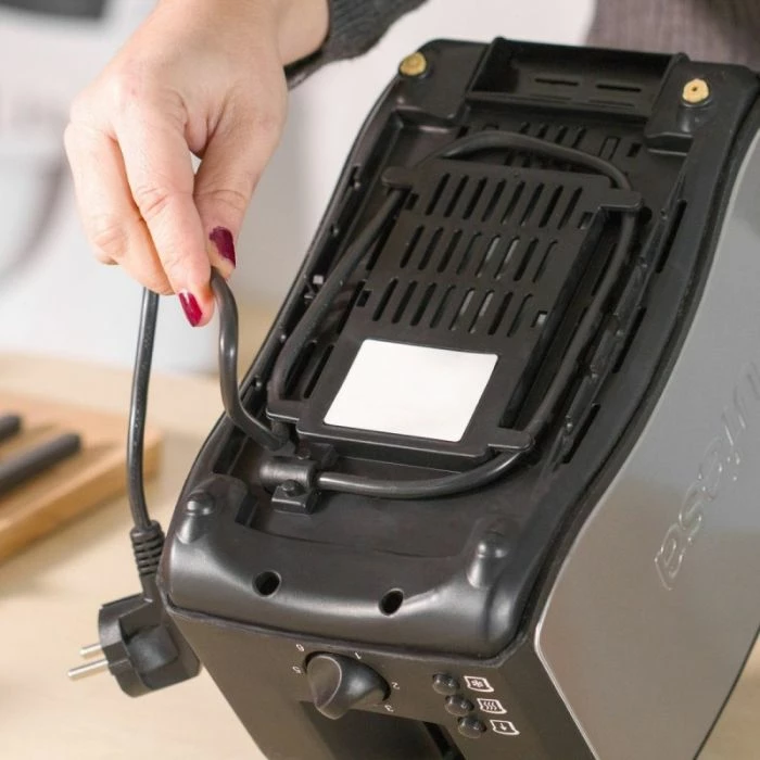 Toster UFESA TT7985, 2 vende, 800 W, argjendtë/zi