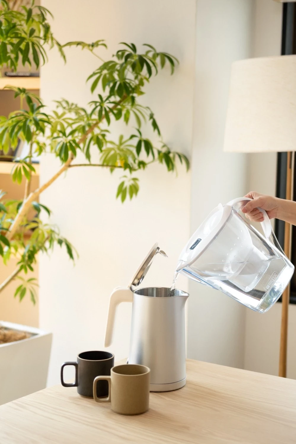 Kanaç filtrues uji Brita Marella me 1 filtr MAXTRA PRO Pure Performance, bardhë